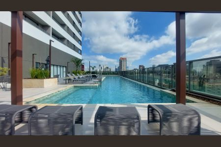 Studio à venda com 26m², 1 quarto e sem vaga Studio à venda com 26m², 1 quarto e sem vagaÁrea comum - Piscina