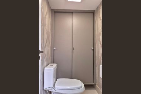 Apartamento à venda com 105m², 2 quartos e 1 vagaBanheiro de Serviço