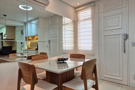 Sala de apartamento para alugar com 2 quartos, 105m² em Cambuí, Campinas