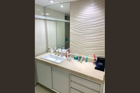 Apartamento à venda com 105m², 3 quartos e 1 vagaBanheiro 2