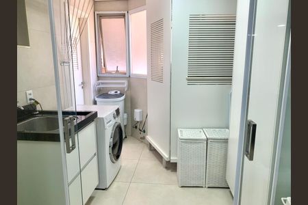 Apartamento à venda com 105m², 3 quartos e 1 vagaÁrea de Serviço
