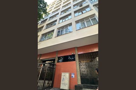 Apartamento à venda com 85m², 3 quartos e sem vagaFachada e placa