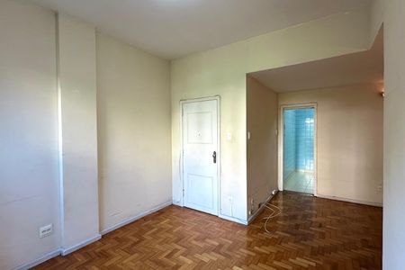 Apartamento à venda com 85m², 3 quartos e sem vagaSala