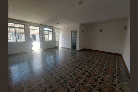 Casa à venda com 280m², 3 quartos e 6 vagasFoto 01