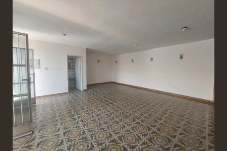 Casa à venda com 280m², 3 quartos e 6 vagasFoto 01