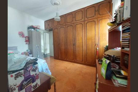 Casa à venda com 280m², 3 quartos e 6 vagasFoto 01