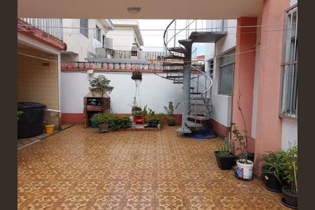 Casa à venda com 280m², 3 quartos e 6 vagasFoto 01