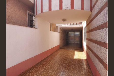 Casa à venda com 280m², 3 quartos e 6 vagasFoto 01