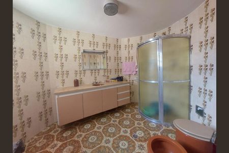 Casa à venda com 280m², 3 quartos e 6 vagasFoto 01