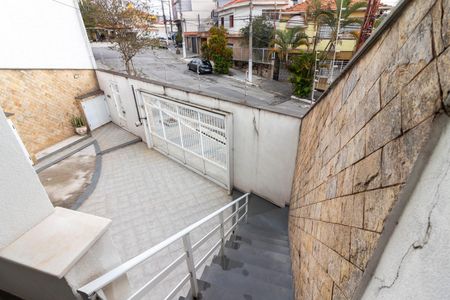 Casa à venda com 280m², 3 quartos e 4 vagasEntrada Social - Escada