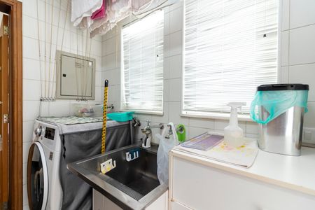 Casa à venda com 280m², 3 quartos e 4 vagasÁrea de Serviço