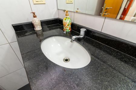 Casa à venda com 280m², 3 quartos e 4 vagasBanheiro da Suíte 1