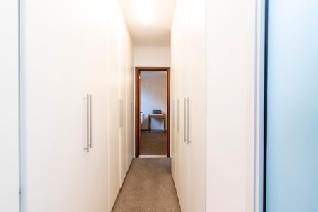 Casa à venda com 280m², 3 quartos e 4 vagasSuíte 3 - Closet