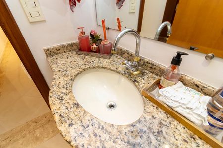 Casa à venda com 280m², 3 quartos e 4 vagasLavabo