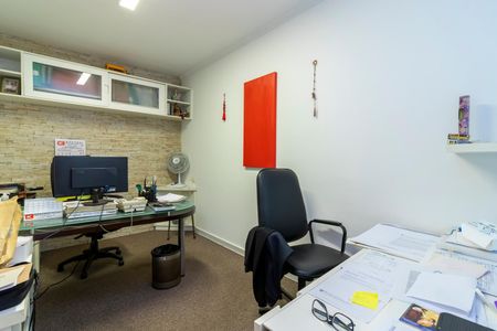 Casa à venda com 280m², 3 quartos e 4 vagasEscritório