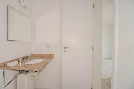 Apartamento à venda com 67m², 2 quartos e 1 vagaBanheiro Social