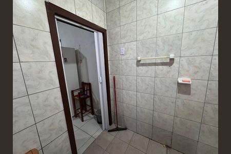 Casa à venda com 120m², 3 quartos e 2 vagasBanheiro