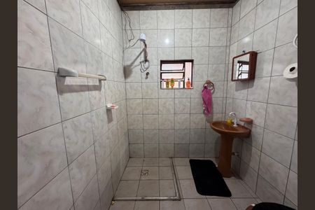 Casa à venda com 120m², 3 quartos e 2 vagasBanheiro