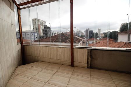 Casa para alugar com 300m², 3 quartos e 5 vagas Casa para alugar com 300m², 3 quartos e 5 vagasQuarto 4 - Varanda
