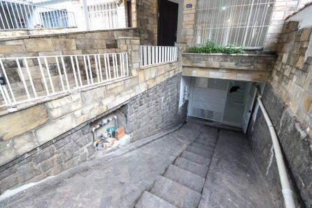 Casa para alugar com 300m², 3 quartos e 5 vagas Casa para alugar com 300m², 3 quartos e 5 vagasGaragem