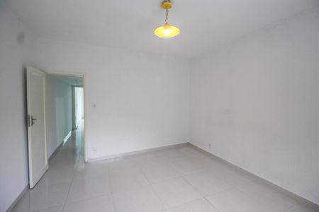 Casa para alugar com 300m², 3 quartos e 5 vagas Casa para alugar com 300m², 3 quartos e 5 vagasQuarto 1