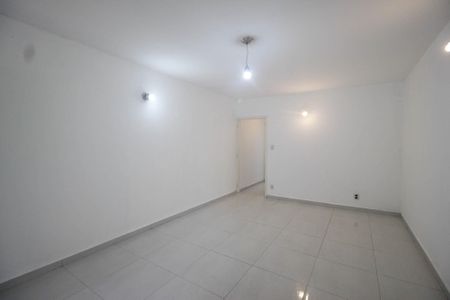 Casa para alugar com 300m², 3 quartos e 5 vagas Casa para alugar com 300m², 3 quartos e 5 vagasSala 1