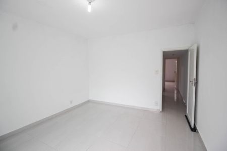 Casa para alugar com 300m², 3 quartos e 5 vagas Casa para alugar com 300m², 3 quartos e 5 vagasQuarto 2
