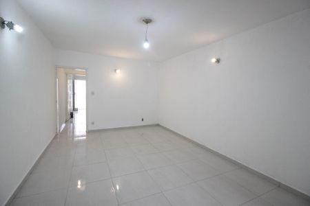 Casa para alugar com 300m², 3 quartos e 5 vagas Casa para alugar com 300m², 3 quartos e 5 vagasSala 1