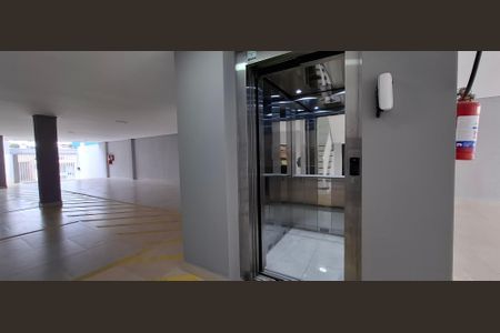 Apartamento à venda com 50m², 2 quartos e 1 vagaElevador
