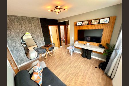 Apartamento à venda com 43m², 2 quartos e 1 vaga Apartamento à venda com 43m², 2 quartos e 1 vagaSala