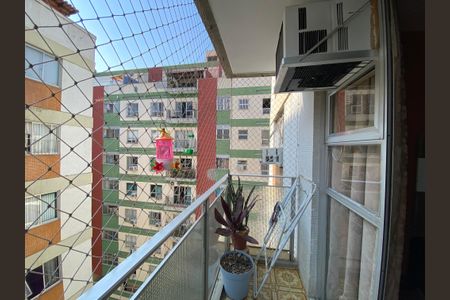 Apartamento à venda com 72m², 3 quartos e 1 vaga Apartamento à venda com 72m², 3 quartos e 1 vagaVaranda