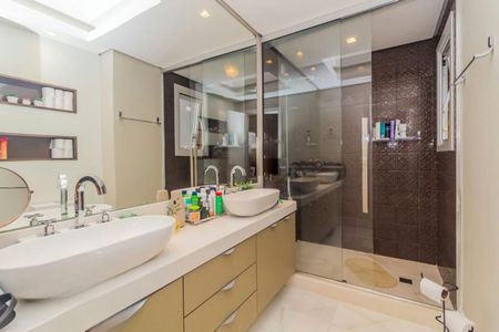 Casa de condomínio à venda com 157m², 3 quartos e 2 vagas Casa de condomínio à venda com 157m², 3 quartos e 2 vagasBanheiro Suíte