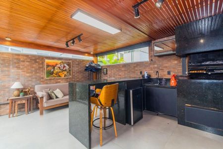 Casa de condomínio à venda com 157m², 3 quartos e 2 vagas Casa de condomínio à venda com 157m², 3 quartos e 2 vagasÁrea comum