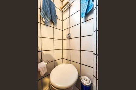 Apartamento à venda com 70m², 2 quartos e 1 vagaBanheiro da suíte