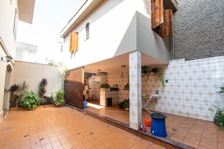 Casa à venda com 379m², 4 quartos e 8 vagasQuintal