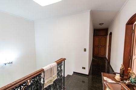 Casa à venda com 379m², 4 quartos e 8 vagasHall dos quartos