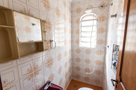 Casa à venda com 379m², 4 quartos e 8 vagasBanheiro de serviço