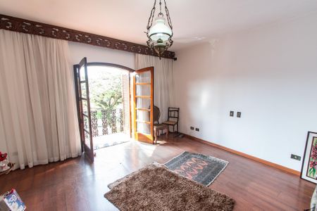 Casa à venda com 379m², 4 quartos e 8 vagasSuíte 1