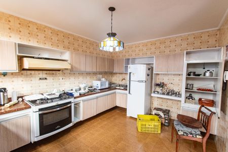 Casa à venda com 379m², 4 quartos e 8 vagasCozinha