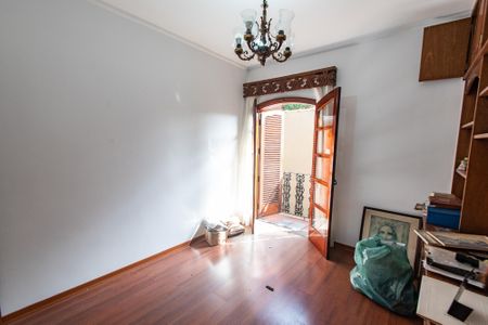 Casa à venda com 379m², 4 quartos e 8 vagasQuarto