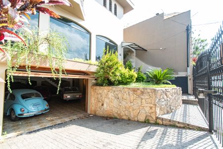 Casa à venda com 379m², 4 quartos e 8 vagasGaragem