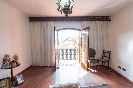 Casa à venda com 379m², 4 quartos e 8 vagasSuíte 1