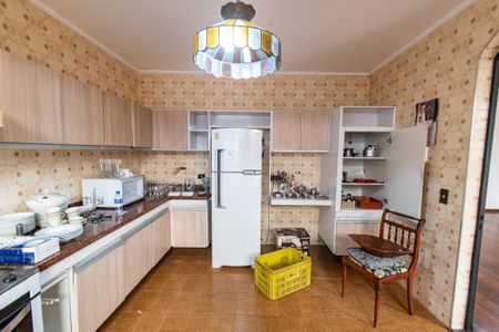 Casa à venda com 379m², 4 quartos e 8 vagasCozinha