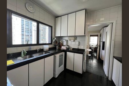 Apartamento para alugar com 4 quartos, 220m² em Jardim Paulista, São Paulo