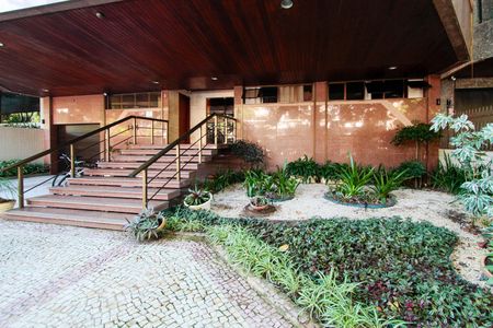 Apartamento à venda com 292m², 4 quartos e 2 vagasEntrada