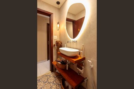 Apartamento à venda com 292m², 4 quartos e 2 vagasBanheiro social