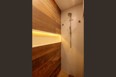 Apartamento à venda com 292m², 4 quartos e 2 vagasBanheiro Quarto 2 suíte