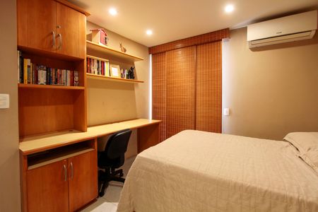 Apartamento à venda com 292m², 4 quartos e 2 vagasQuarto 2 suíte