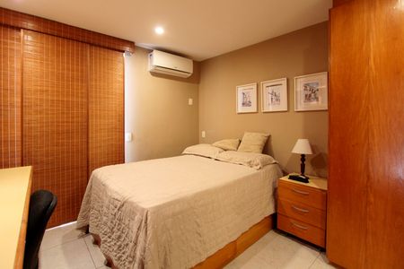 Apartamento à venda com 292m², 4 quartos e 2 vagasQuarto 2 suíte