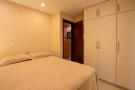 Apartamento à venda com 292m², 4 quartos e 2 vagasQuarto 3 suíte